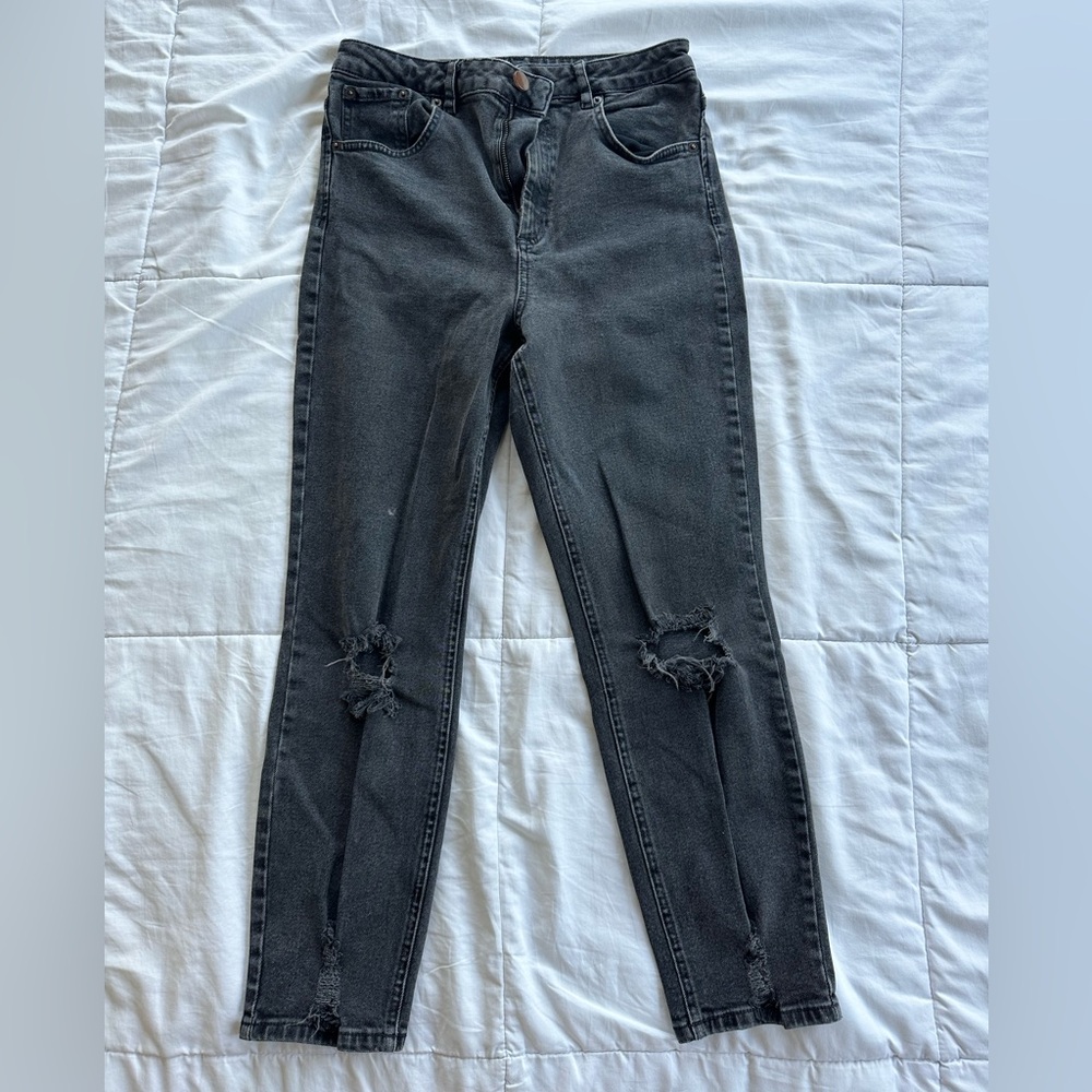 Ripped Knee Skinny Jeans